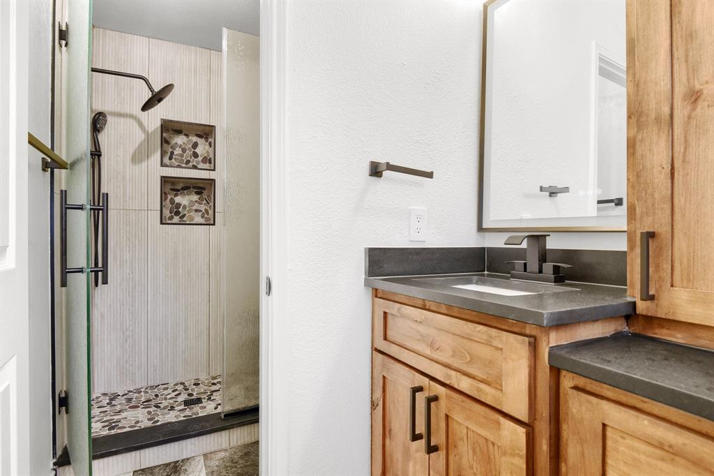 Stoneleigh Place - Residential Lease