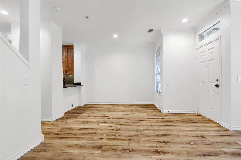 Stoneleigh Place - Residential Lease