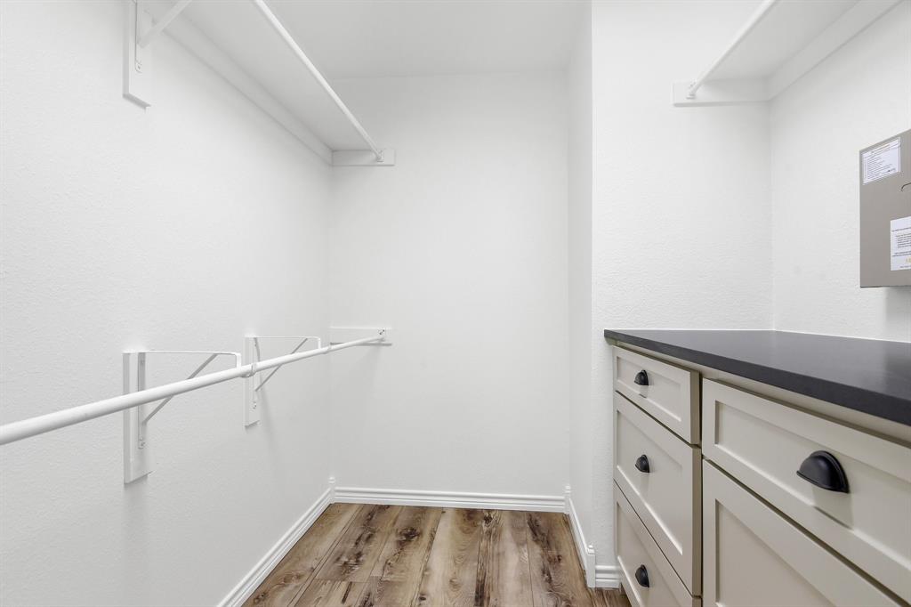 Stoneleigh Place - Residential Lease