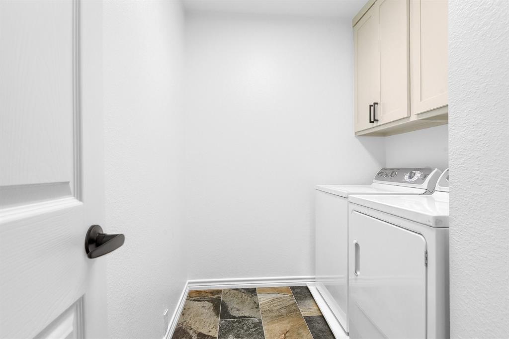 Stoneleigh Place - Residential Lease