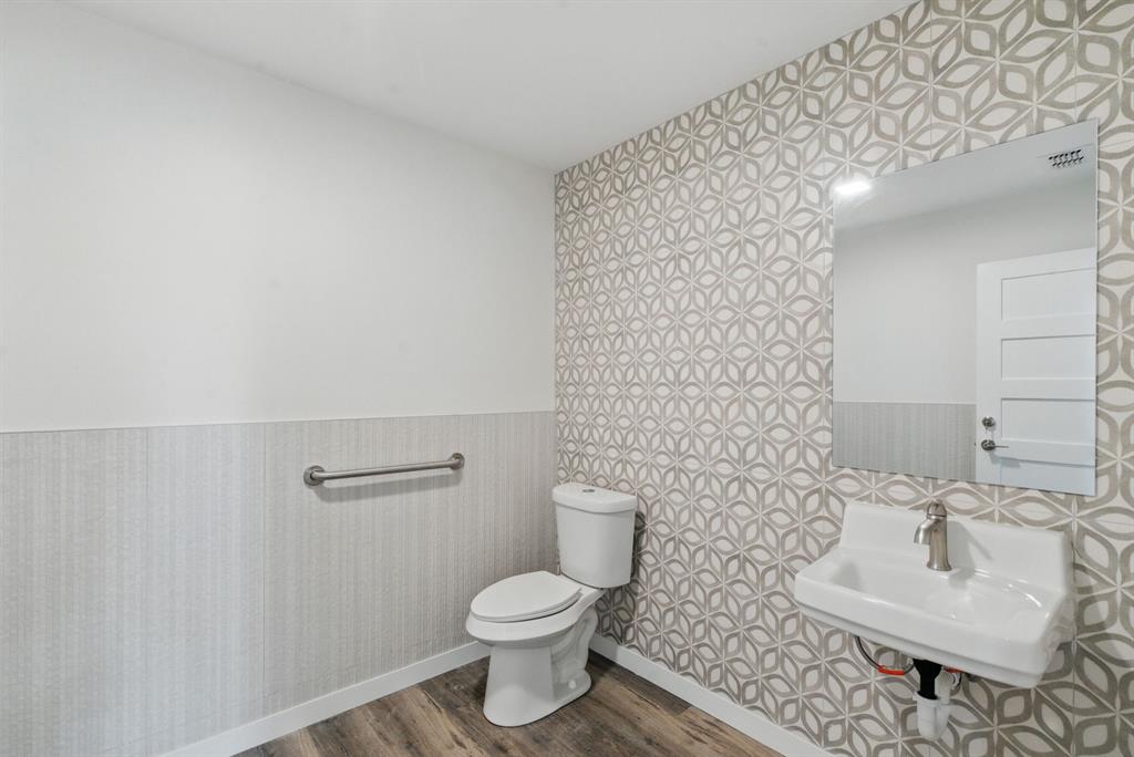 Weatherford Mini Ranch Estates - Commercial Lease