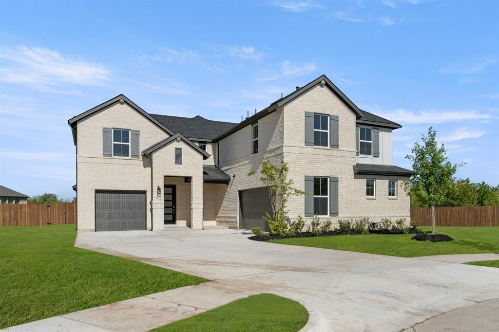 701 Iris Circle