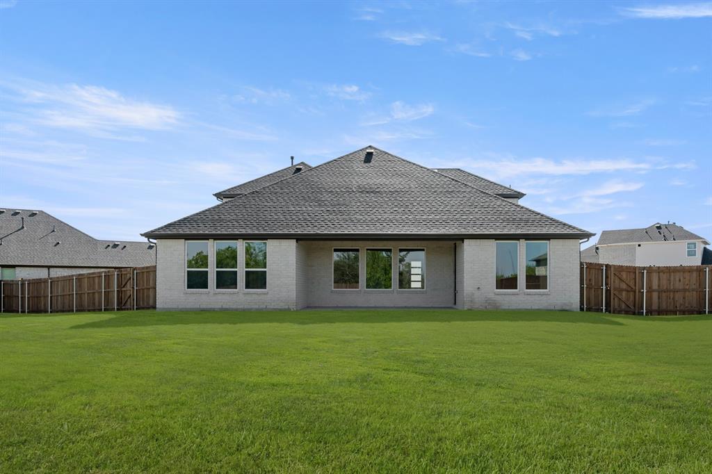 701 Iris Circle