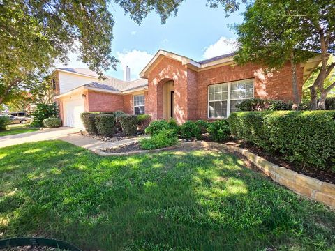 304 E Clover Park Drive Fort Worth TX 76140