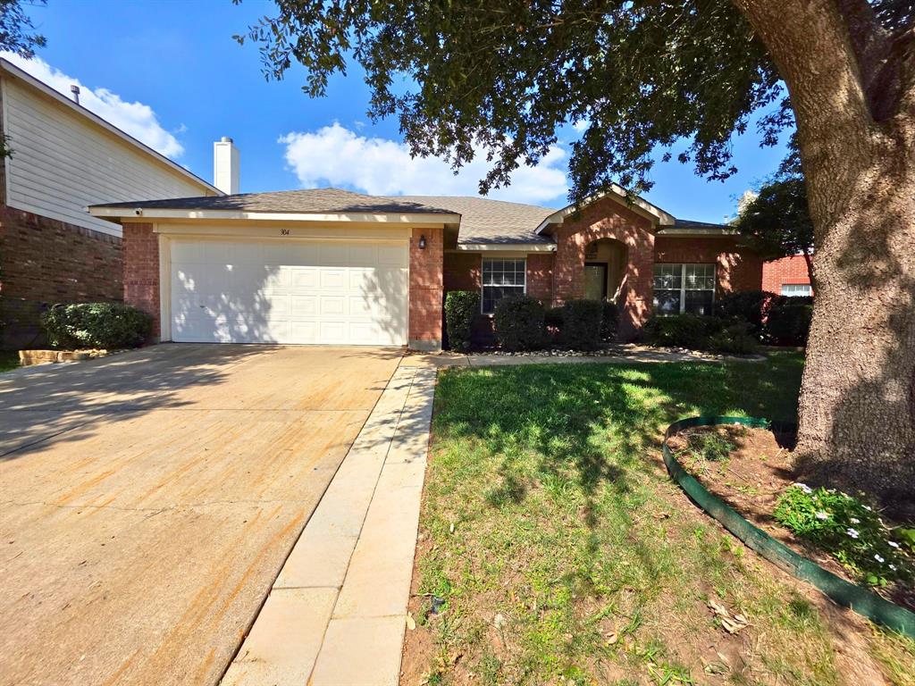 304 E Clover Park Drive