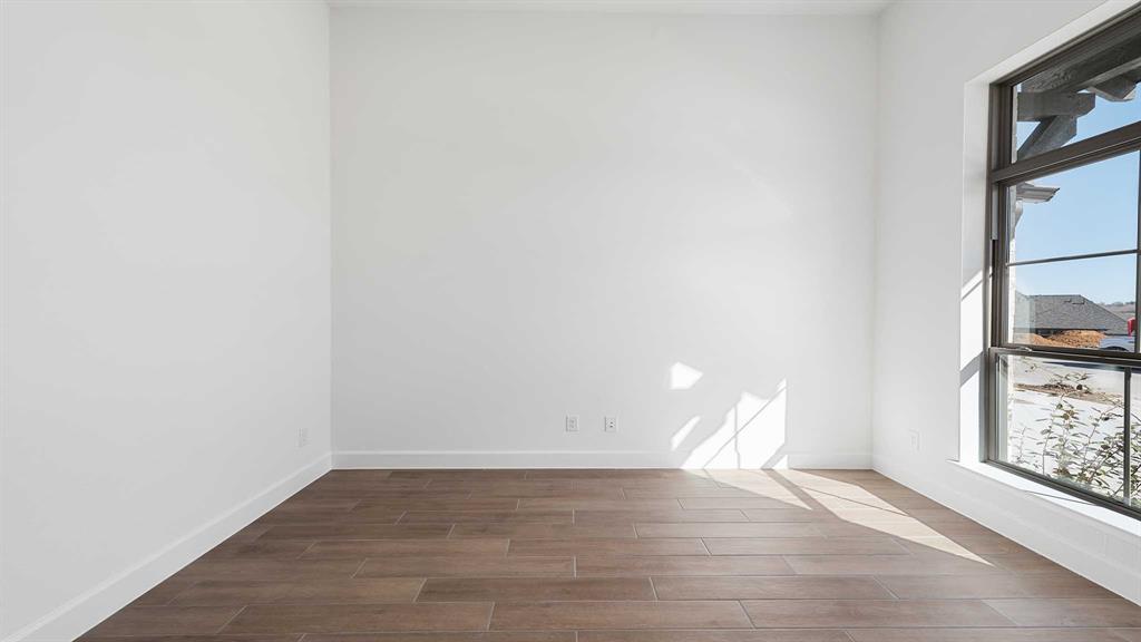 128 Derrett Lane