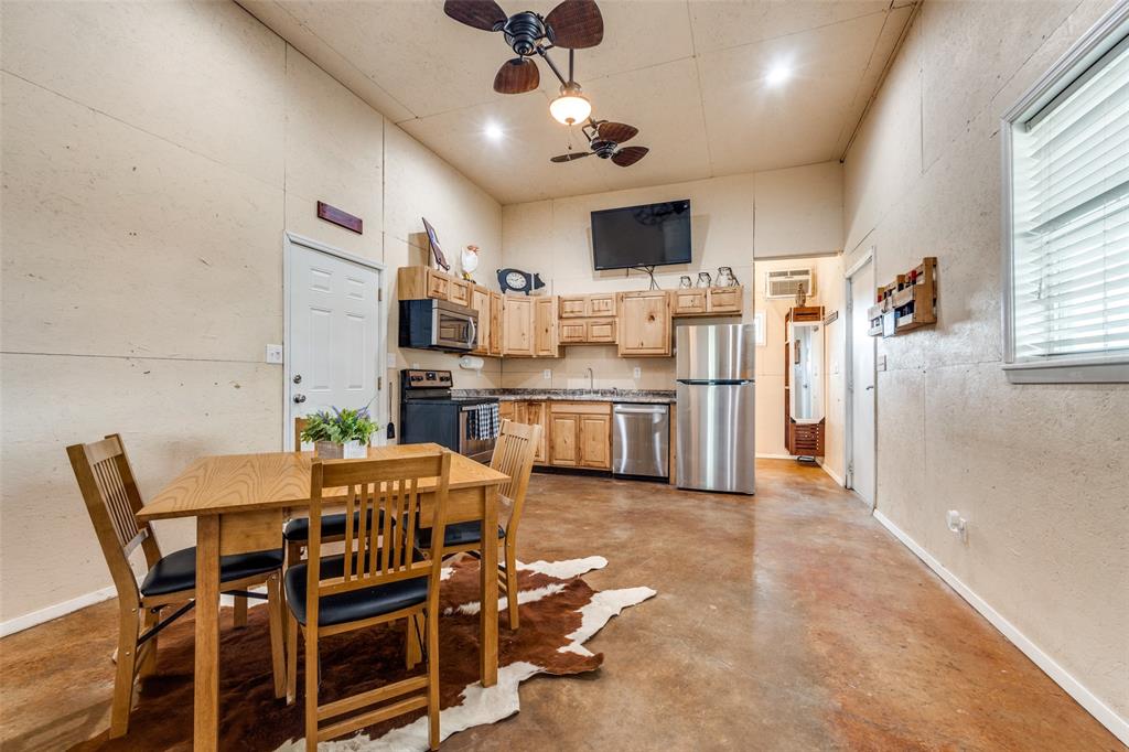 984 County Road 4027