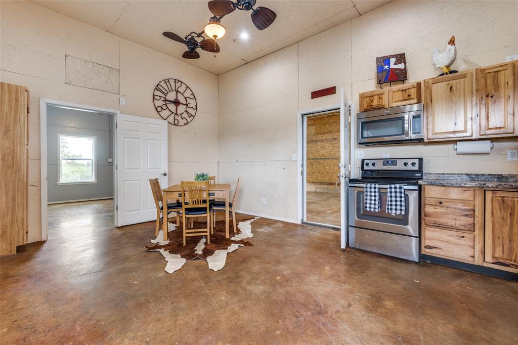 984 County Road 4027