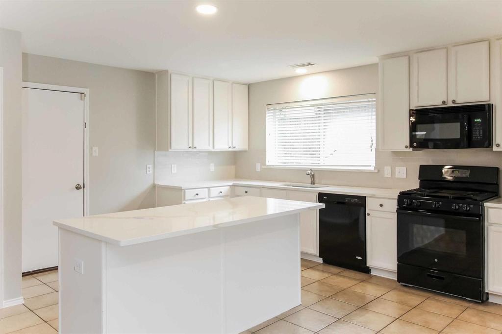 1513 Kittyhawk Drive