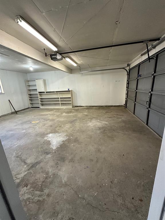 Casa Linda Lawn - Residential Lease