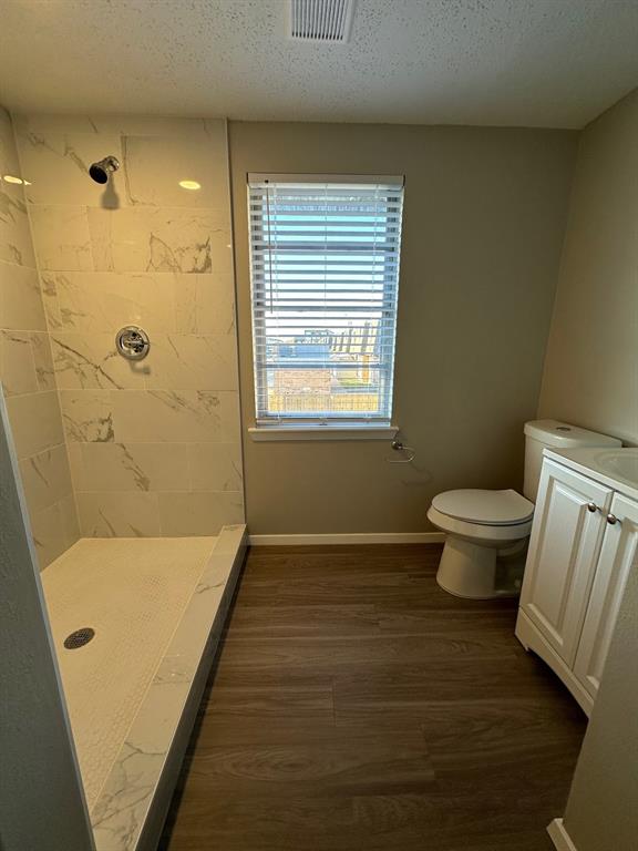 Casa Linda Lawn - Residential Lease