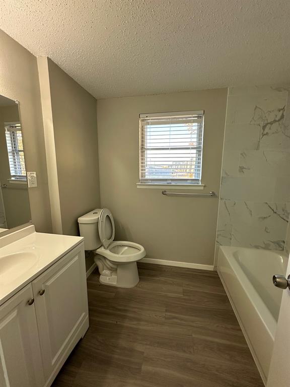 Casa Linda Lawn - Residential Lease