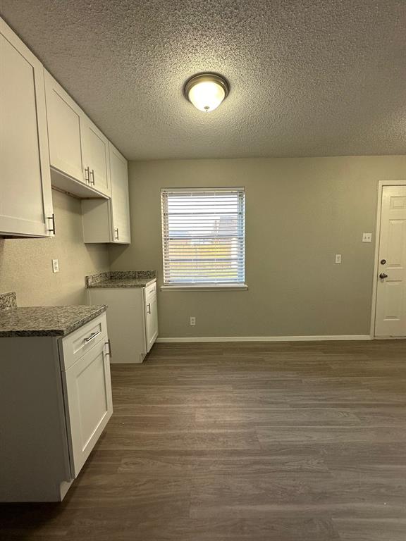 Casa Linda Lawn - Residential Lease