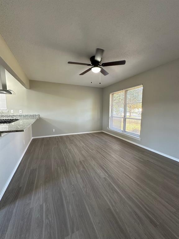 Casa Linda Lawn - Residential Lease