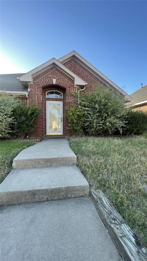 Photo of 1629 Arbor Creek Drive, Garland, TX 75040 (MLS # 21094617)