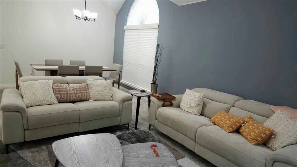 3002 Manor Green Boulevard