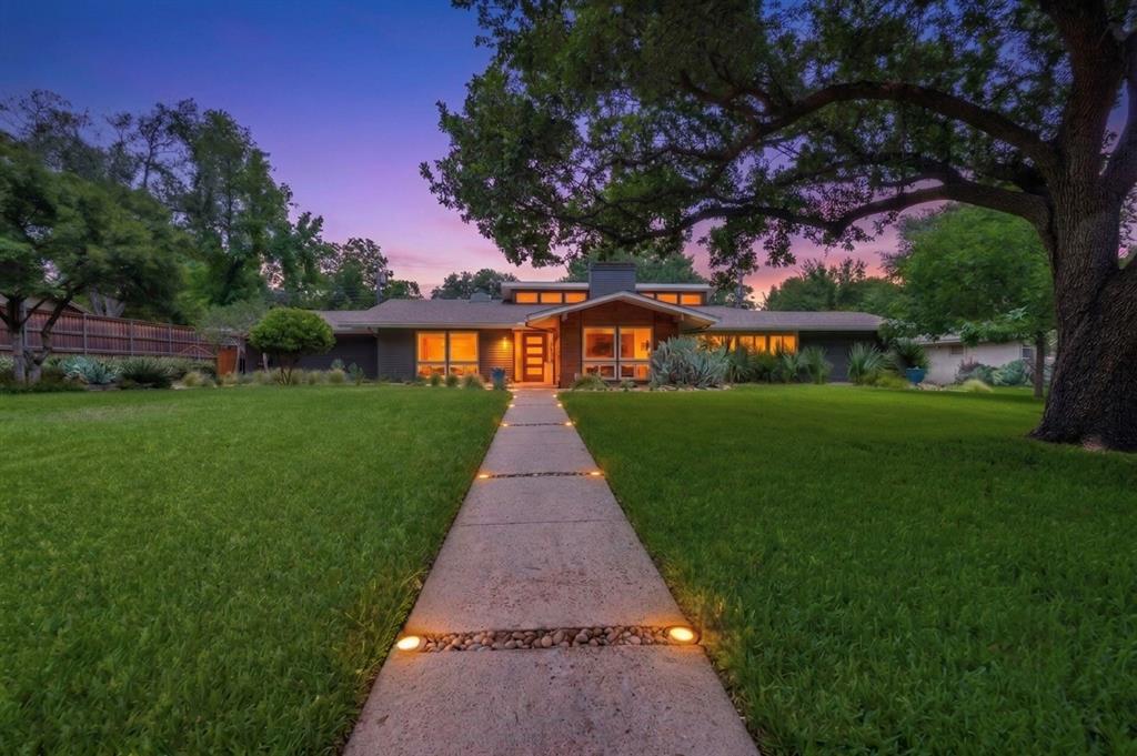 3923 Weeburn Drive