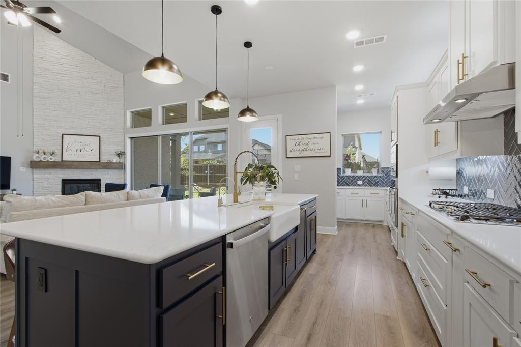 1520 Arrowwood Ridge