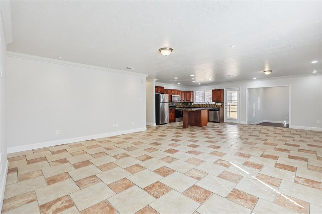 Emerald Park Add Fwy - Residential