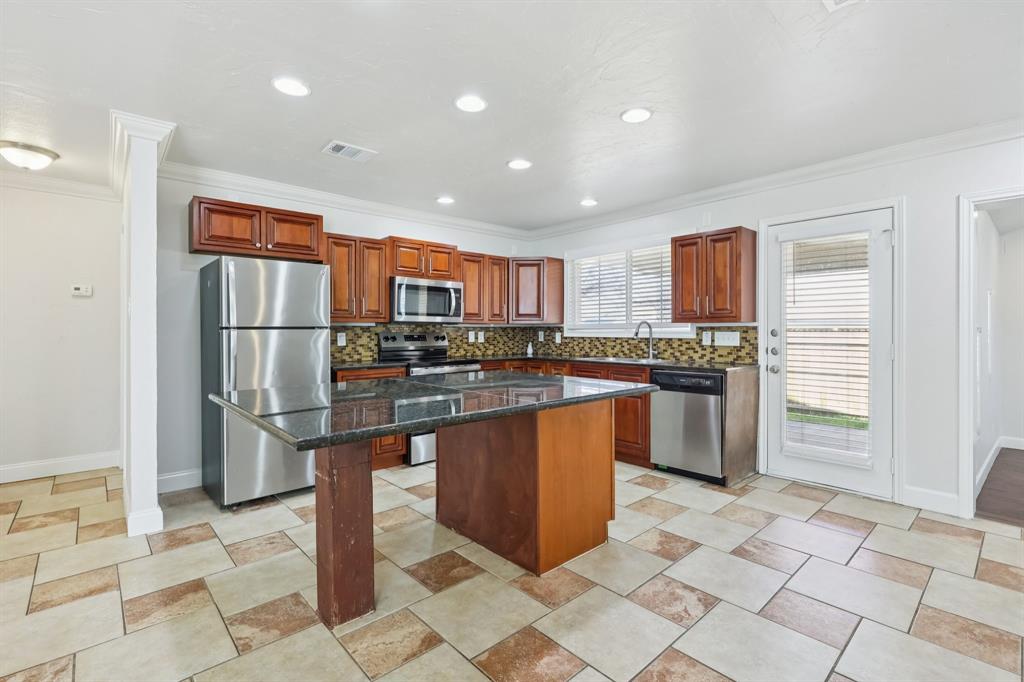 Emerald Park Add Fwy - Residential