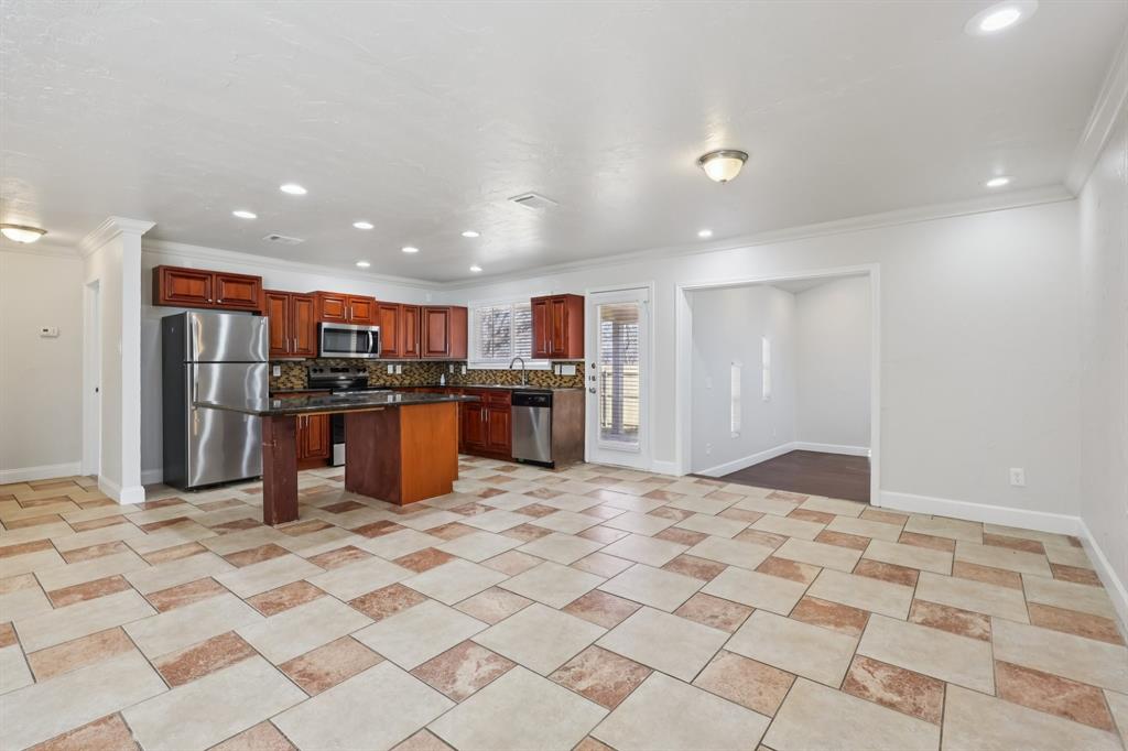 Emerald Park Add Fwy - Residential