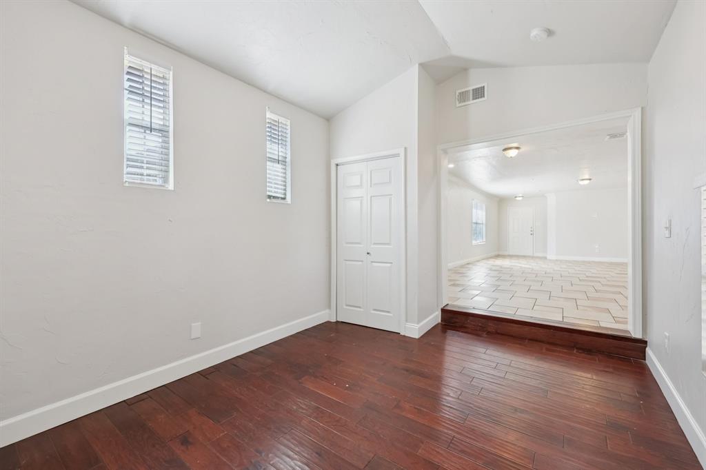 Emerald Park Add Fwy - Residential