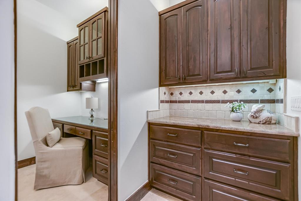 BARTON CREEK LAKESIDE - Residential