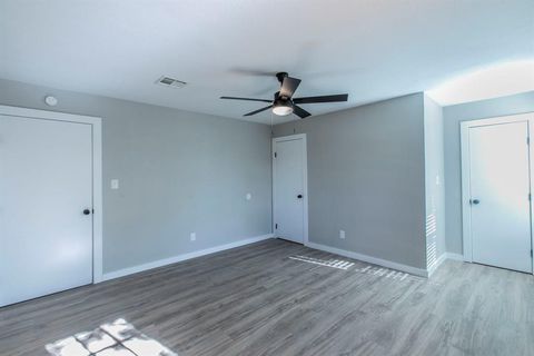 Tiny photo for 1017 S ADAMS St, McGregor, TX 76657 (MLS # 21101976)