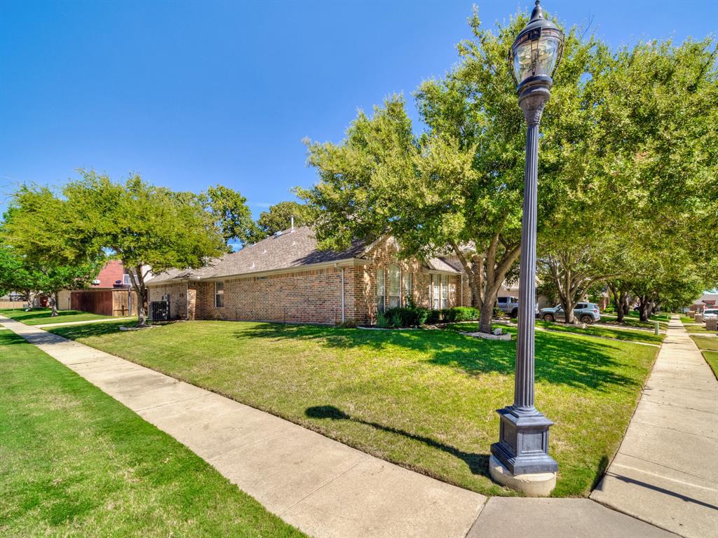 2301 Castlegate Drive