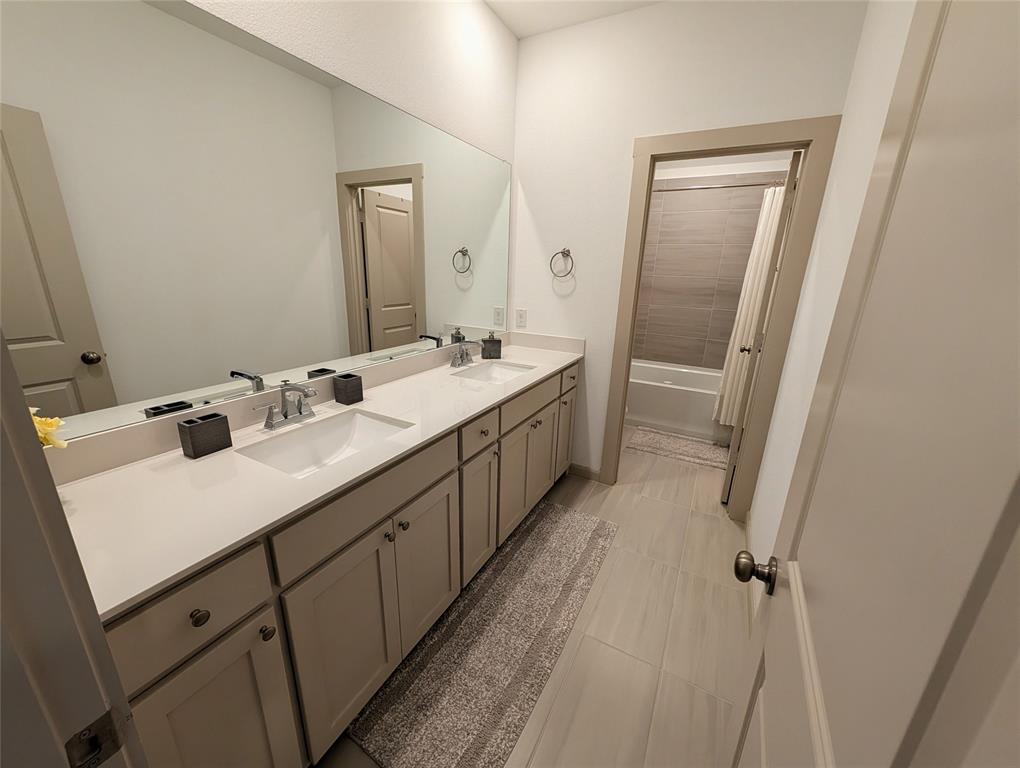 SOUTH HAVEN - Residential