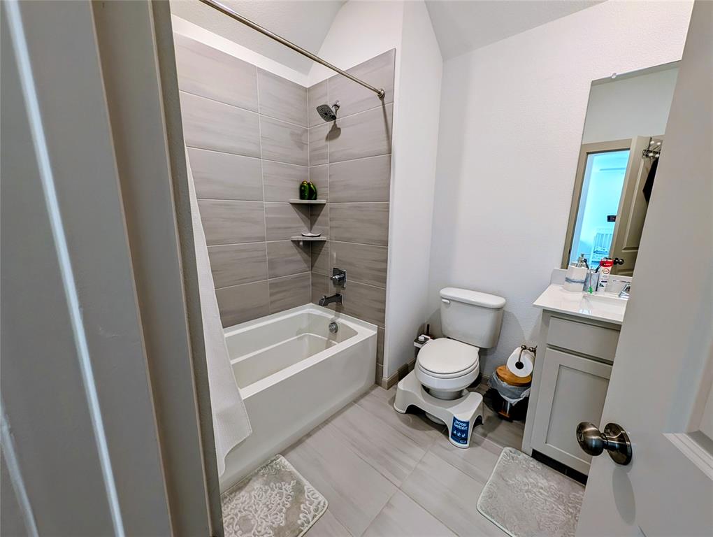 SOUTH HAVEN - Residential