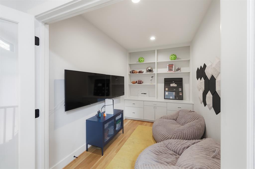 University Terrance Add - Residential