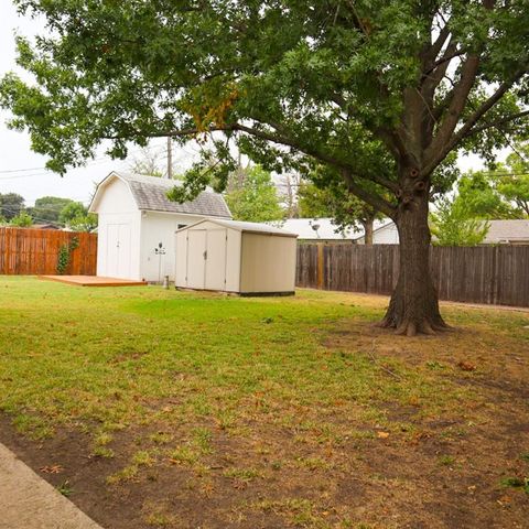 A home in Benbrook