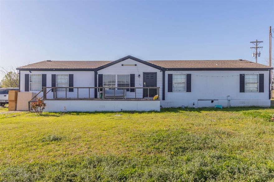 Discover the potential of this mobile home situated on a full acre of land, offering space, privacy, and flexibility with no HOA restrictions.  Enjoy country-style living with room for outdoor activities, expansion, or storage—all while maintaining convenient access to nearby amenities. Don’t miss this chance to own land and create something truly your own. Whether you’re dreaming of a quiet retreat, a place to expand, or an investment opportunity, this property delivers. 

Buyer or Buyer's agent to verify all information including  room dimensions and schools.