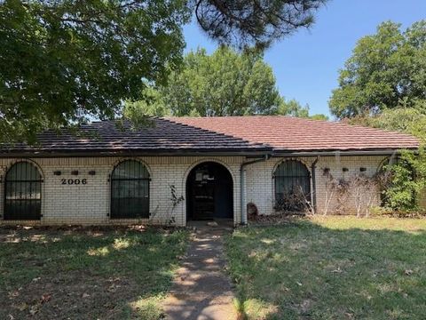 2006 San Jacinto Drive Arlington TX 76012
