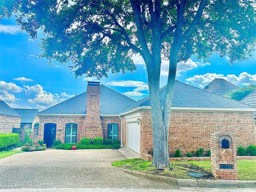 WELCOME HOME TO THE EVER SO POPULAR PRESTON PARK NESTLED IN THE HEART OF NORTH DALLAS ON EXCUSIVE CHALFONT CIRCLE. PRIDE OF OWNERSHIP ABOUNDS AT EVERY TURN IN THIS CUSTOM BUILT HOME FEATURING 2 BEAUTIFUL MASTER SUITES, WITH 2 STUDYS, ONE STUDY CAN BE A THIRD BEDROOM ...EITHER STUDY BEING GREAT FOR HOME OFFICE....  2 LIVING SPACES WITH HARDWOOD FLOORS, FORMAL DINING,  ...PLUS THE LARGE MASTER SUITES BOTH ADORNED BY PRIVATE BATHS AND SITTING AREAS, CHEF'S DREAM ISLAND KITCHEN WITH STORAGE AND CABINETS GALORE, HUGE FLOORED ATTIC SPACE WITH CUSTOM STORAGE IN GARAGE. HOME ALSO FEATURES RADIANT BARRIER, LARGE PATIO DECK WITH FLORAL GARDEN AREA AND LIST GOES ON AND ON....BE MESMERIZED BY THE CHARM AND DECLARE THIS SPECIAL HOUSE AS HOME BEFORE ITS GONE...MOVE FAST! WON'T LAST!