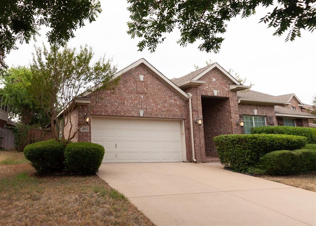 4821 Bellflower Way