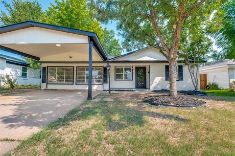 Photo of 601 Alaska Street, Arlington, TX 76011 (MLS # 21095830) Photo of 601 Alaska Street, Arlington, TX 76011 (MLS # 21095830)