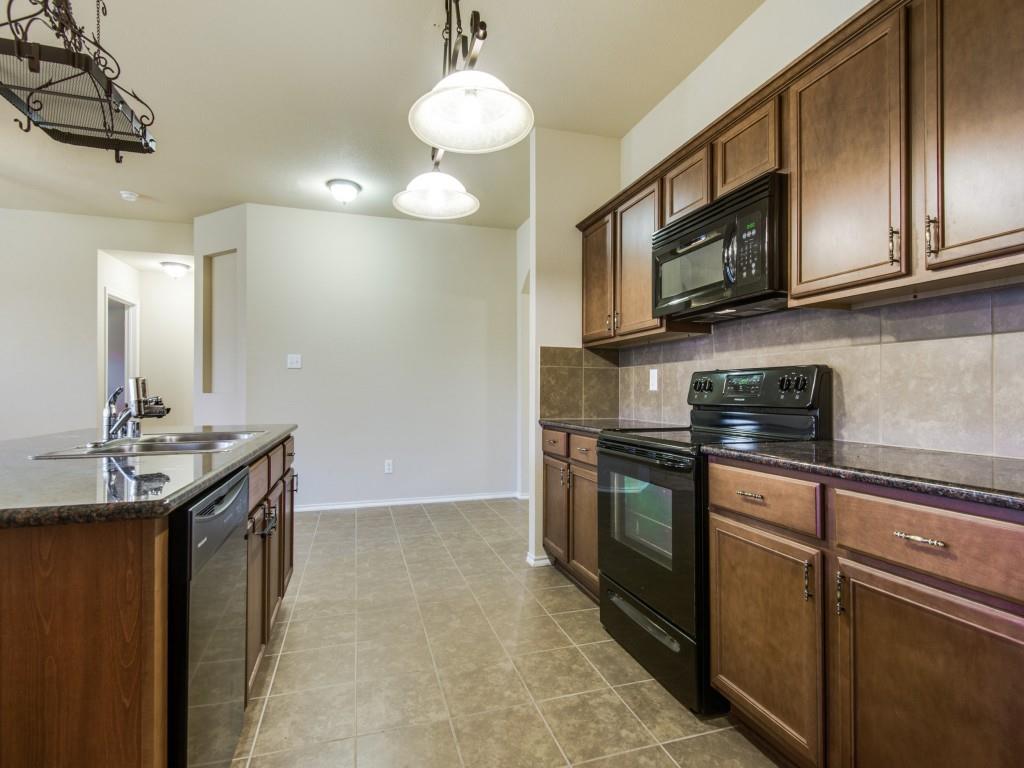 1122 Roman Drive
