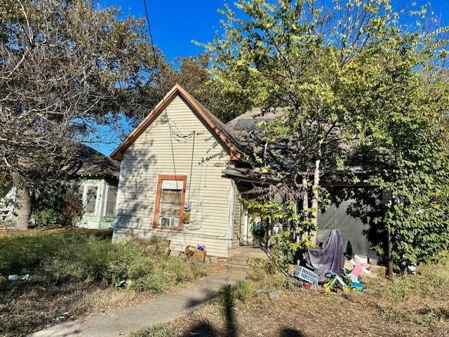 503 E Navarro Avenue