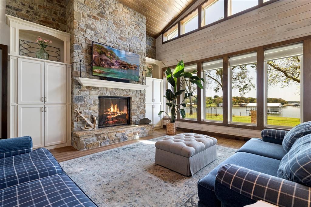 A0033 CRITTENDEN N SURVEY - Residential