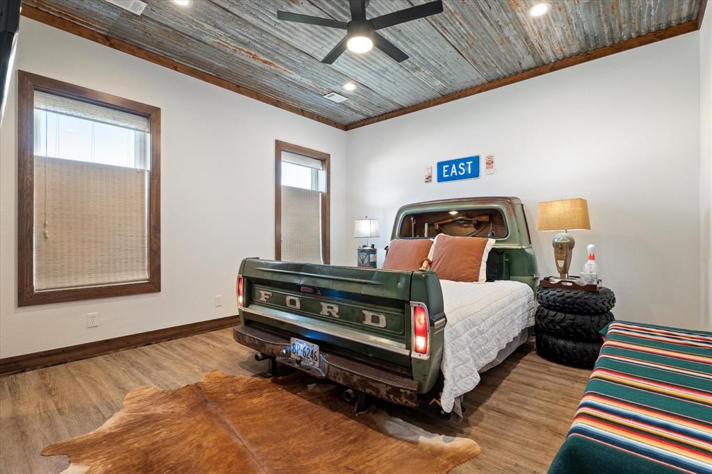 A0033 CRITTENDEN N SURVEY - Residential