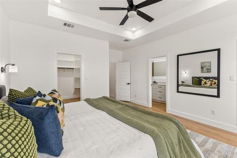 Tiny photo for 3526 Spring Avenue, Dallas, TX 75210 (MLS # 21210256)