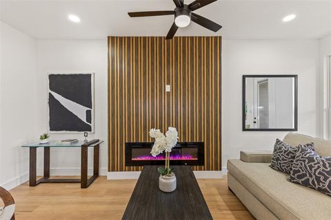 Tiny photo for 3526 Spring Avenue, Dallas, TX 75210 (MLS # 21210256)