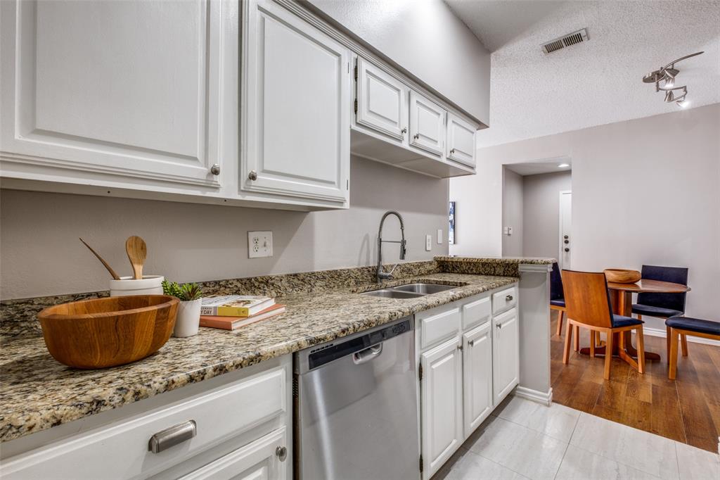 Montfort Twnhms - Residential