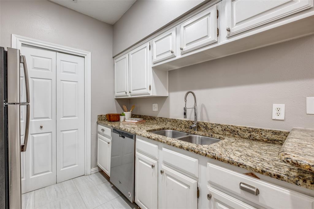 Montfort Twnhms - Residential