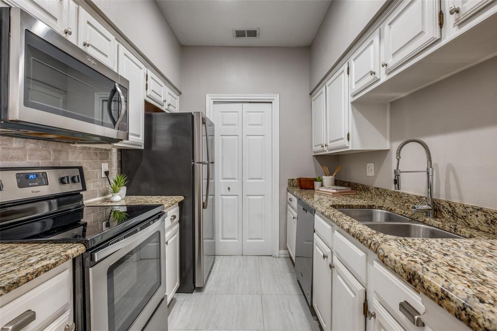 Montfort Twnhms - Residential