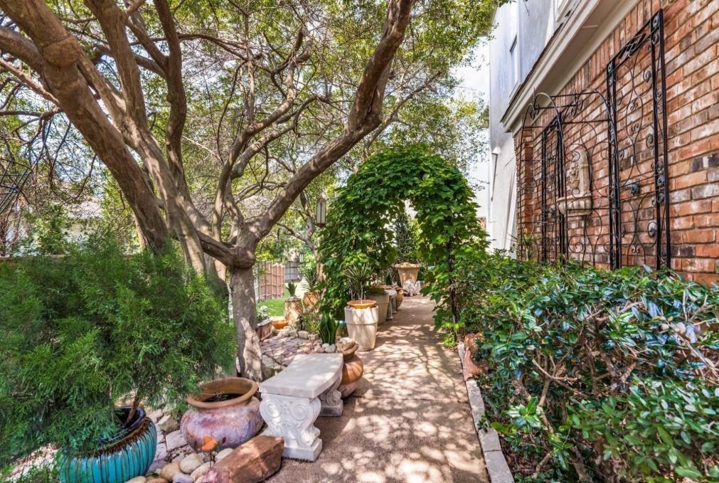 Montfort Twnhms - Residential