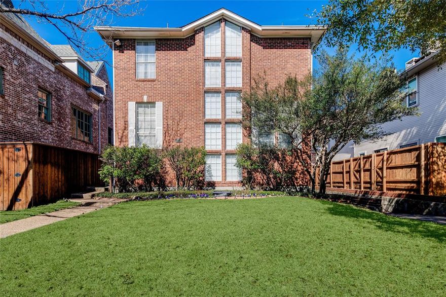 Incredible investment opportunity! Fourplex in University Park! 5,136 total square feet! Each unit has 2 bedrooms (ensuite), 2.5 baths, with an attached carport for 2 cars. Updated interior includes new wood floors, new carpet, all 8 AC units and compressors replaced in May 2020 , roof replaced in May 2023!
Walk to SMU, HPISD schools, Katy Trail and Snider Plaza!
All units leased through Spring 2026!