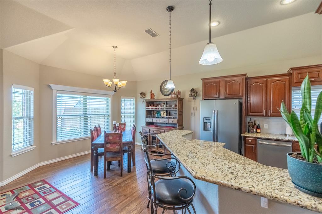 7201 Mcleod Drive